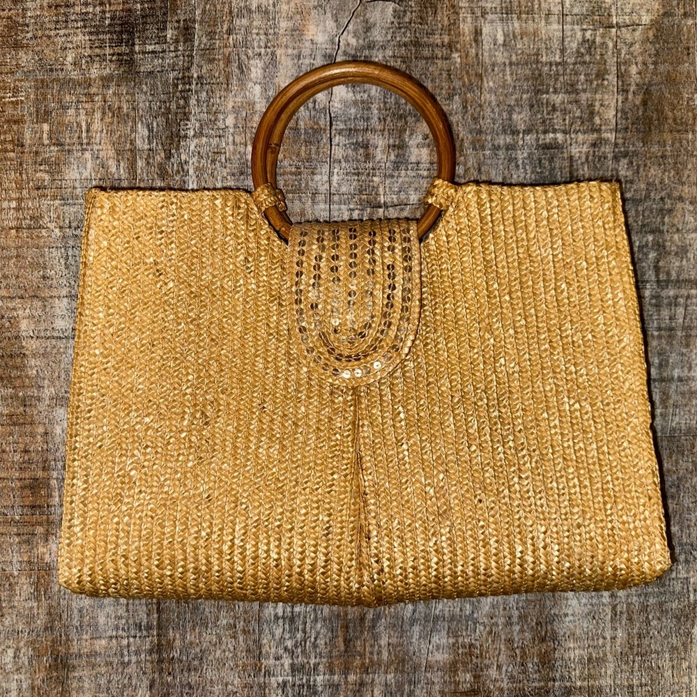 Old Navy Straw Purse with Wooden Handle, Sequin Closure, vintage item
